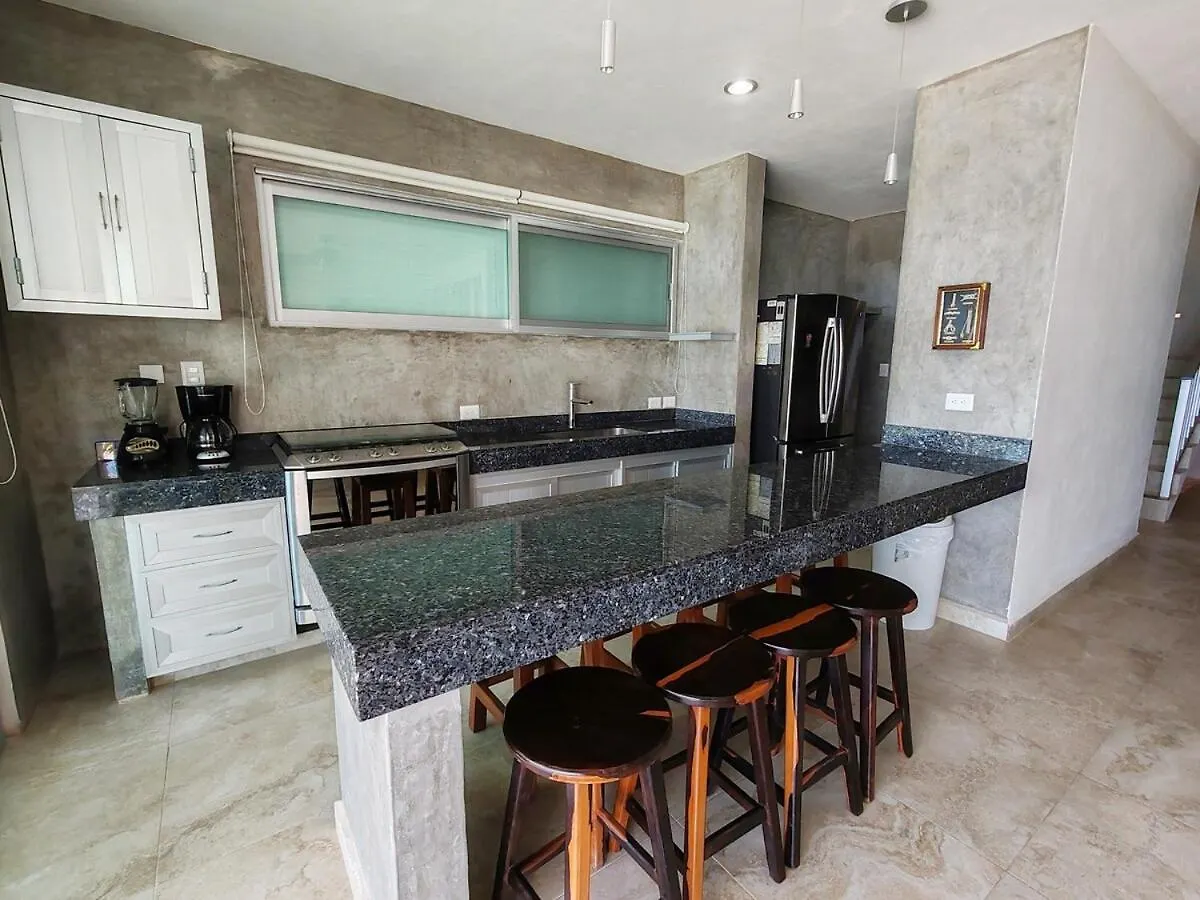 Casa Paloma Oceanfront House At بويرتو موريلوس
