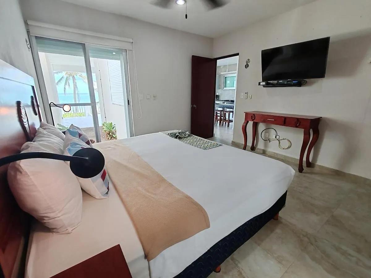 Casa Paloma Oceanfront House At بويرتو موريلوس بيت للعطل
