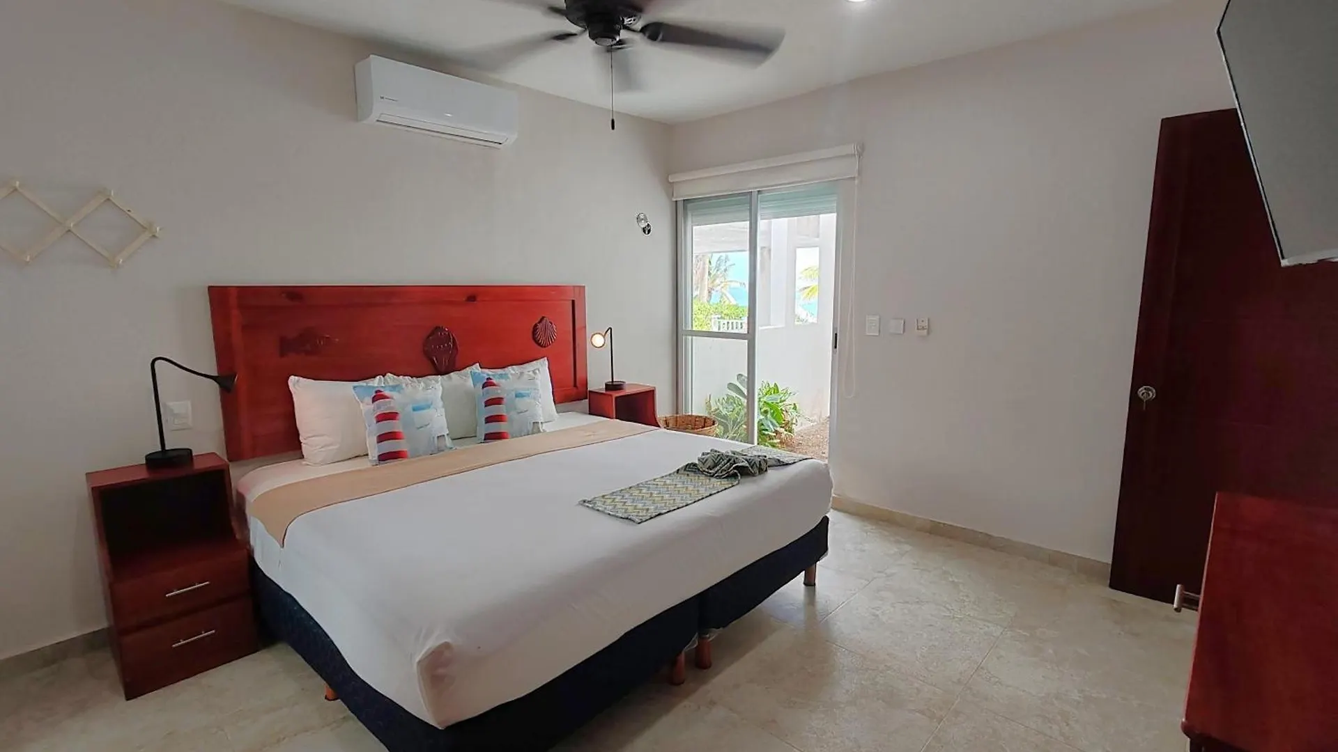 Holiday home Casa Paloma Oceanfront House At Puerto Morelos